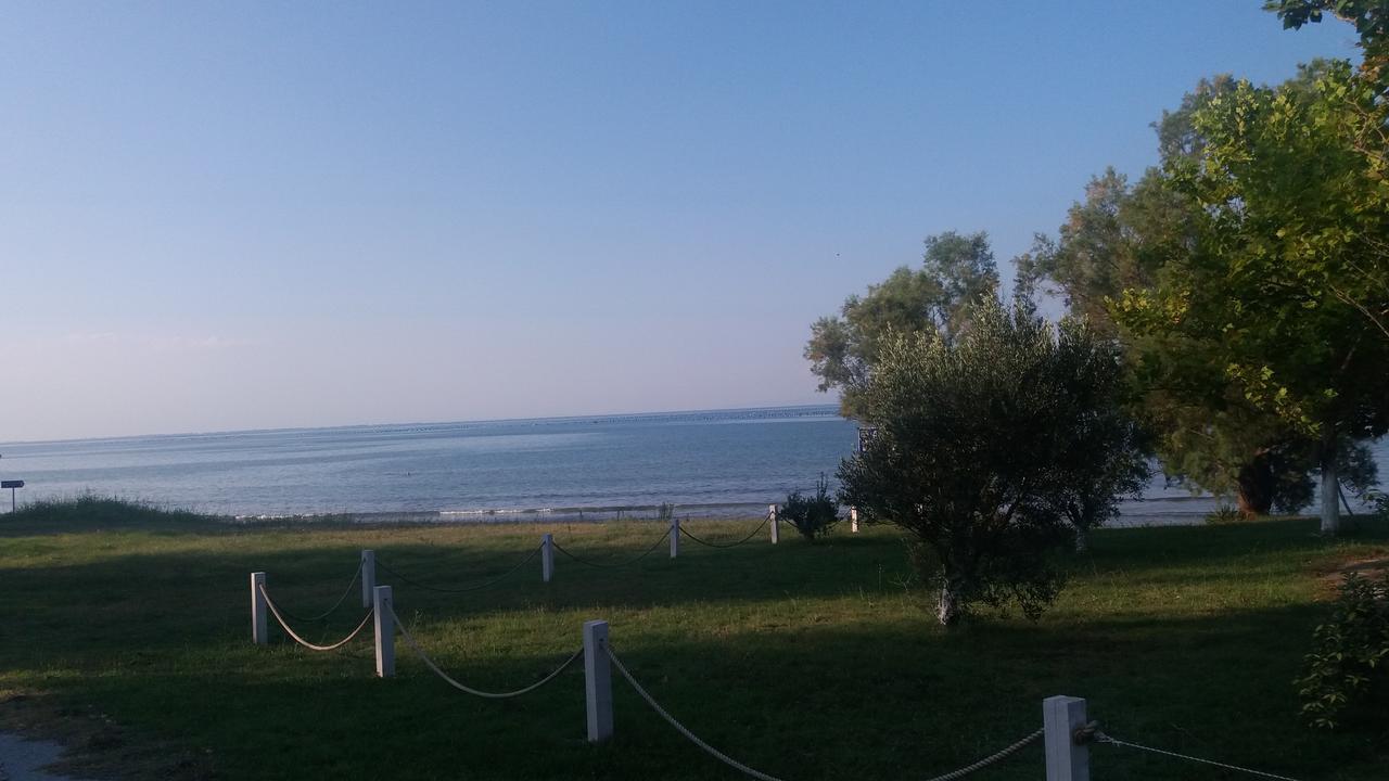 Aktaion Hotel Skala Alykis Esterno foto
